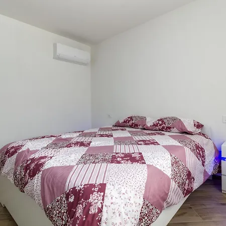 Διαμέρισμα Sonia - Jessica *